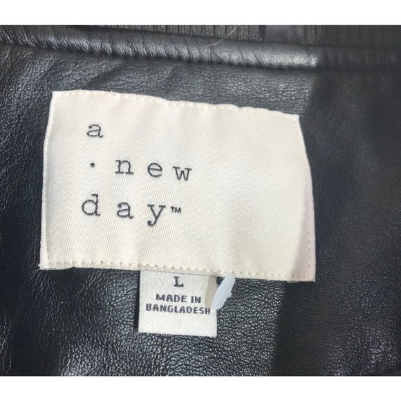 A New Day Vegan Faux Leather  Bomber zip up jacket size large NWOT - Picture 3 of 8